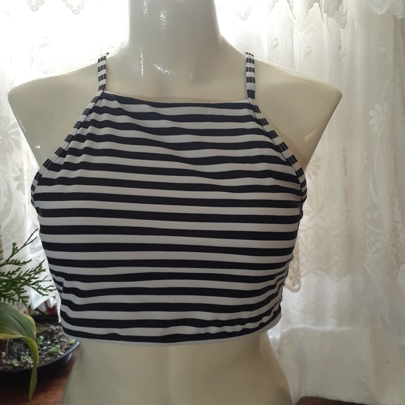 NWT {2 Bikini Tops} Shekini Large - Picture 12 of 16